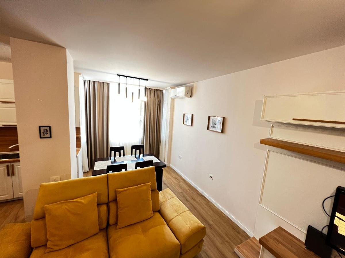 Tirana Main Square Apartamento Exterior foto
